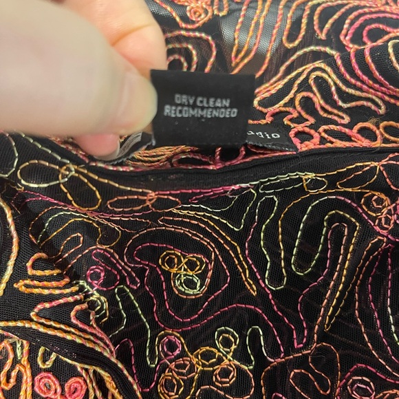 Casual Studio Colorful Embroidered Women's Top - Picture 9 of 14